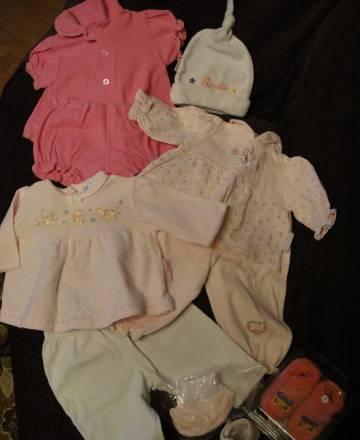 Пакет одежды на девочку с 0-9 мес и коврик Москва