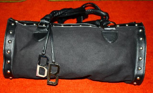 Маленькая сумка с двумя ручками.новая Москва