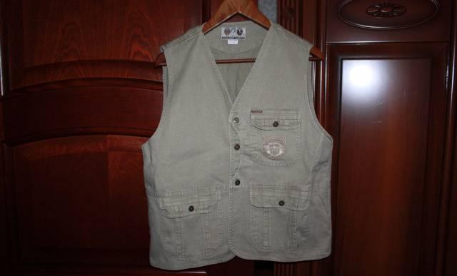 Вельветовая жилетка р.48-50 Москва