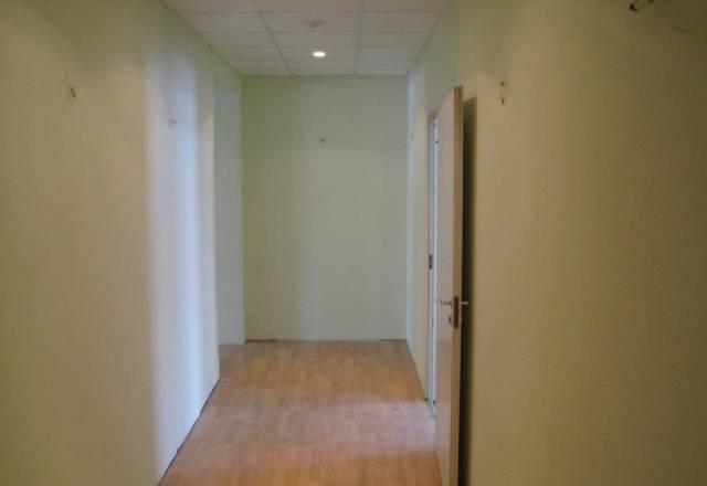 Недорогой офисный блок из 4-х комнат Санкт-Петербург