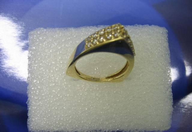 Кольцо золотое с бриллиантами.(Россия) Москва
