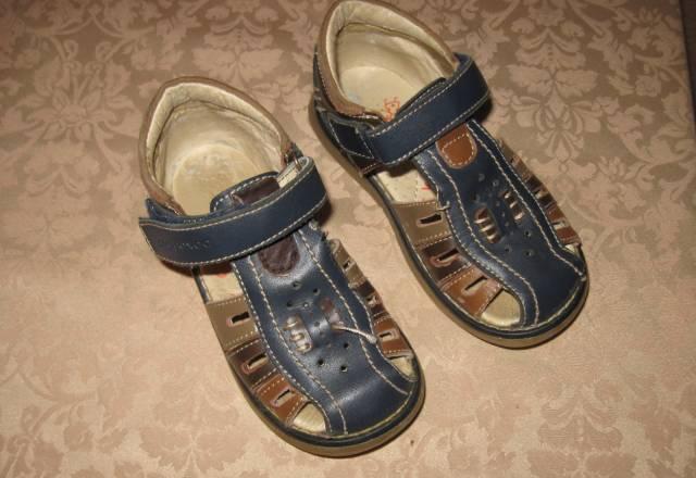 Резиновые сапоги и сандали Санкт-Петербург