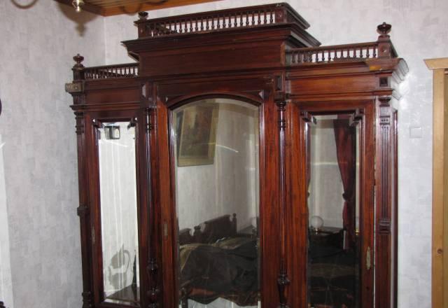 Шкаф 19Век из красного дерева Санкт-Петербург