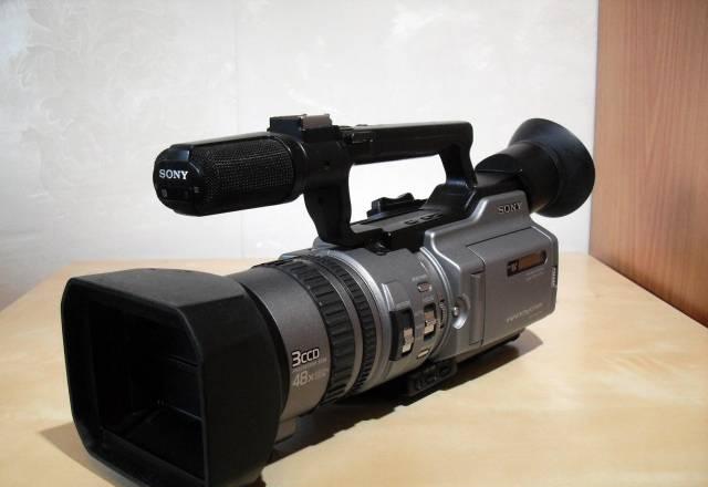 Продаю видеокамеру sony  VX 2100 E pal Москва