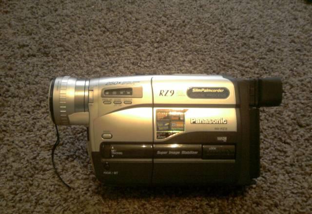 Видеокамера  Panasonic rz9 Москва