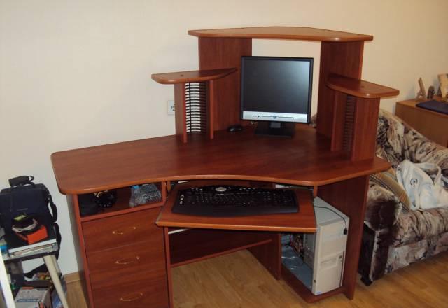 Компьютерный стол Санкт-Петербург