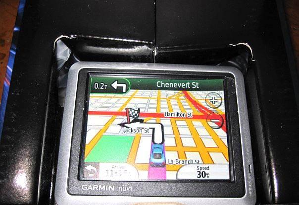 Автомобильный GPS навигатор garmin Nuvi 1200 Санкт-Петербург