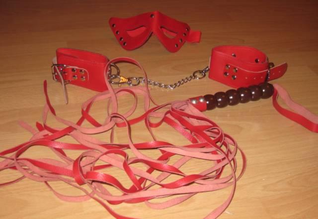 "Комплект из красной кожи, новый" Санкт-Петербург