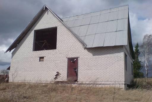 Дом недострой в деревне Клин