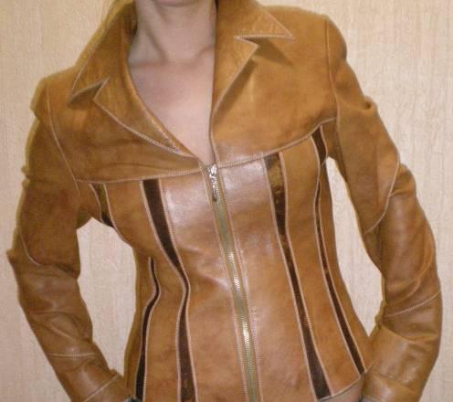 Практически новая кожаная женская куртка Санкт-Петербург
