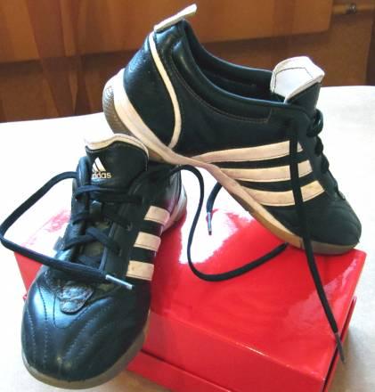 Бутсы Adidas, р.32 Москва