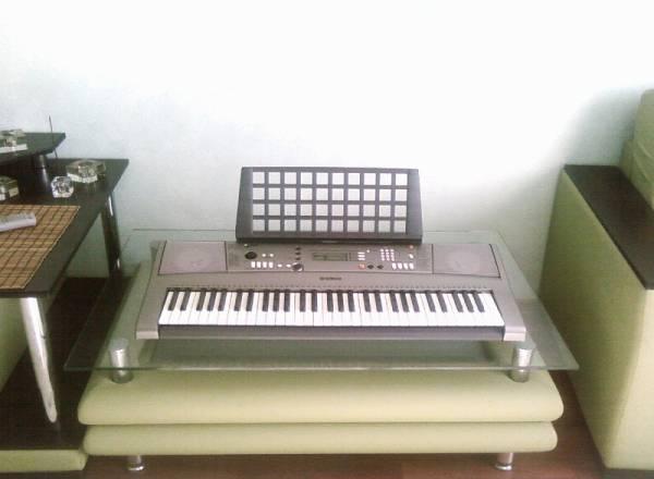 Синтезатор yamaha PSR R300 Москва