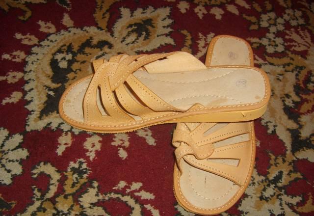 Босоножки-шлепки новые кожаные легкие р.38 Санкт-Петербург