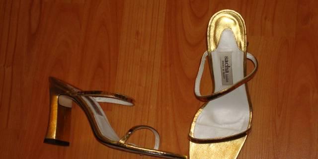 Босоножки золотые Москва