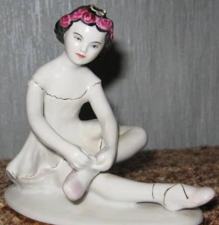 Статуэтка фарфоровая "Маленькая балерина". лфз Москва