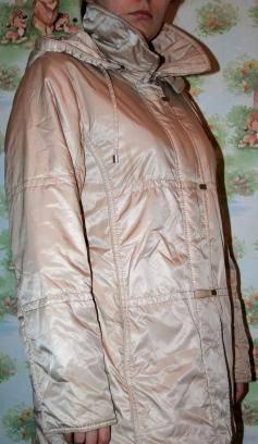 Куртка весна-осень бежевая с капюшоном Москва