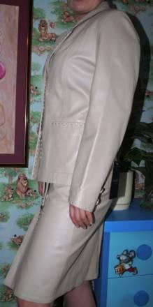 Бежевый кожаный костюм Москва