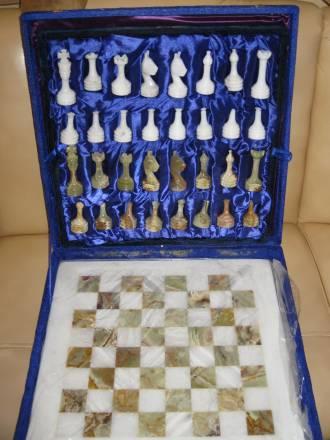 Шахматы из Оникса Москва