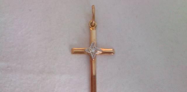 Золотой крестик с фионитом Санкт-Петербург