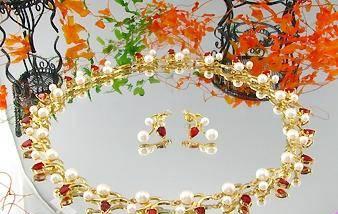 Колье с серьгами натур. жемчуга и рубинами Москва