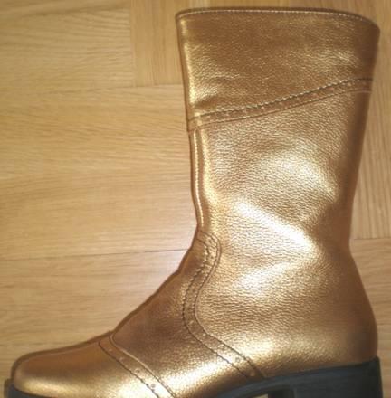 Сапожки для девочки. р-р 34 Москва