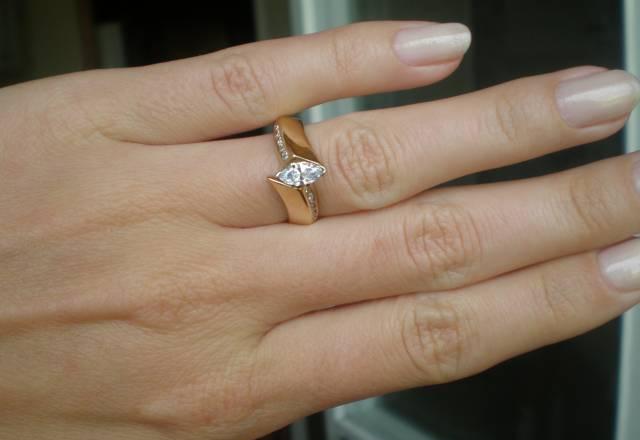 Бриллиантовое кольцо 0.65к Москва