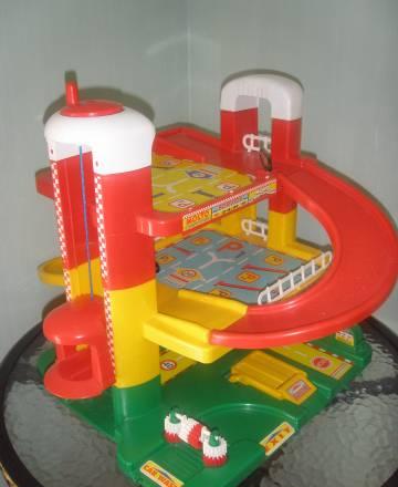 Паркинг Санкт-Петербург