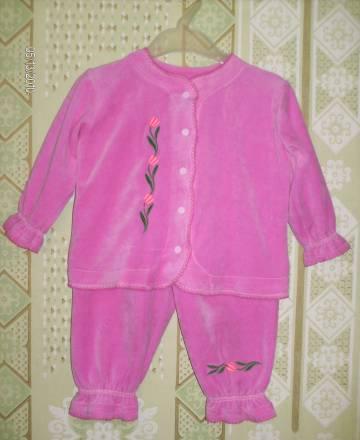 Продам костюм+подарок Москва