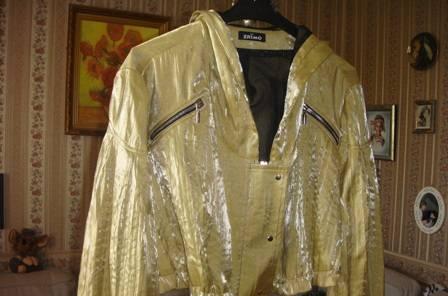 Ветровка-болеро с капюшоном Москва