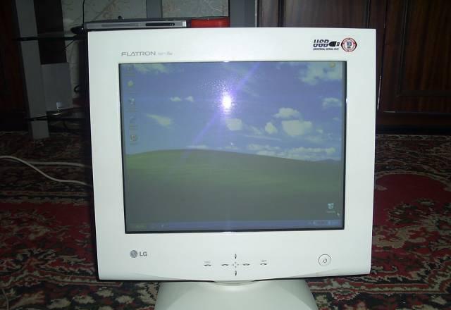 Цена указана с доставкой LG flatron 795FT Москва