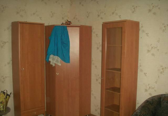 Шкафы плотяные 2 шт. и книжные 2 шт Москва