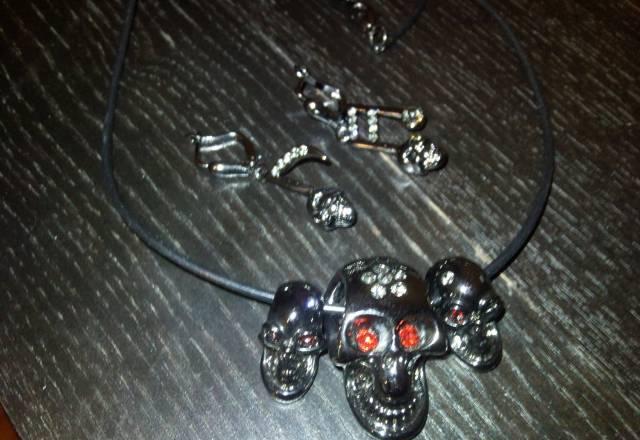 Бижутерия кольеи серьги Санкт-Петербург