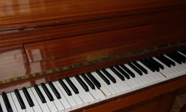 Пианино wagner в дар Москва