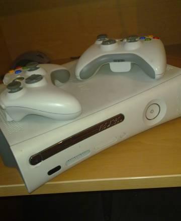 Xbox 360(торг уместен) Москва
