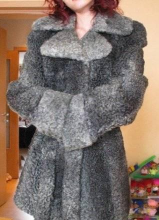 Зимнее пальто из каракуля/ шуба Санкт-Петербург