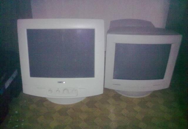 Два ЭЛТ монитора почти бесплатно Москва