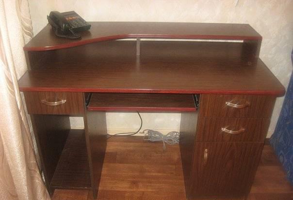 Продается компьютерный стол Санкт-Петербург