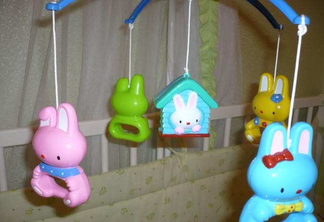 Симпатичная мобилька на детскую кроватку Москва