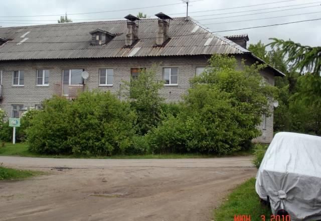 Кв на берегу реки Свирь,лес и 2 озера в10 метрах Подпорожье