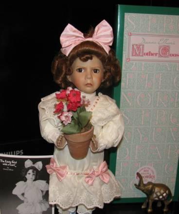 Фарфоровая коллекционная кукла Москва