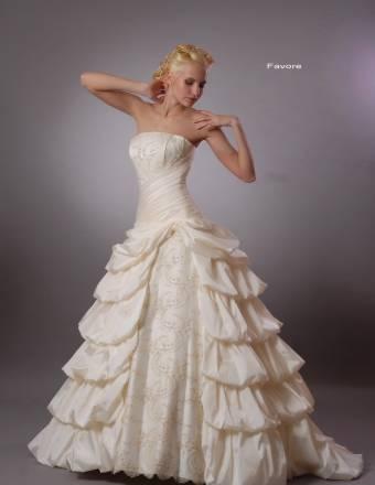 Дизайнерское свадебное платье Москва