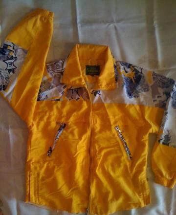 Курточка-ветровка новая Москва