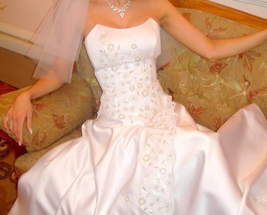 Очень красивое свадебное платье Красноярск