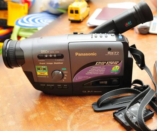 Продам видеокамеру Panasonic NV-RX77EN Москва