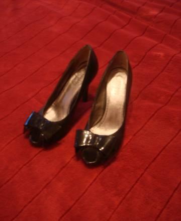 Босоножки 1200р.(торг) Москва