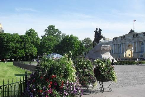 Посуточная аренда 3-х комн.кв.на набережной Невы Санкт-Петербург