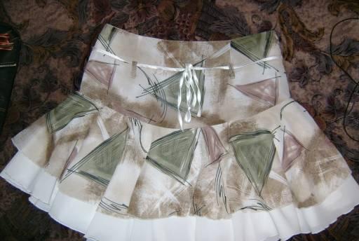 Брюки чёрн,д/д р.145-155,юбка (лето)-привезу Москва