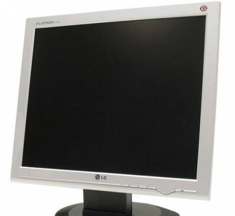 Продаю Монитор ЖК 17" LG 1717S Silver 12ms Москва