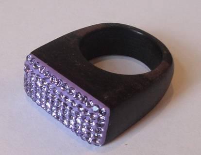 Кольцо из чёрного дерева с стразоми Swarovski Санкт-Петербург