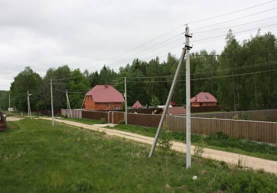 25 соток 50 км озеро, лес, газ, эл-во Москва